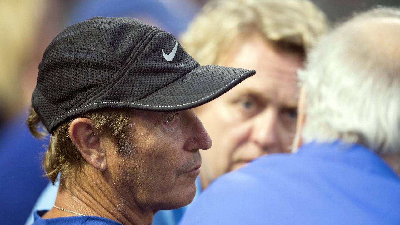The winless Browns are hoping Art Briles can help fix their offense